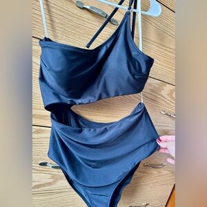 Aerie One piece Swimsuit with cutout in midsection